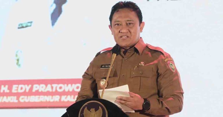 Wagub Edy Pratowo Buka Seminar Nasional Blue Print Kalteng 2045